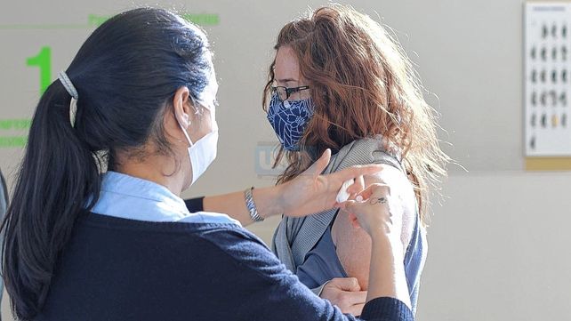 Comenzó la vacunación a los docentes en la provincia