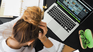 Ansiedad digital en jóvenes: más del 60% la sufre y crece la alarma por salud mental