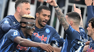 Nápoli venció a Venezia de visitante y está 2º en la Serie A