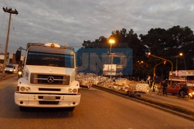 Grave accidente en la esquina de avenida Blas Parera y Gorriti