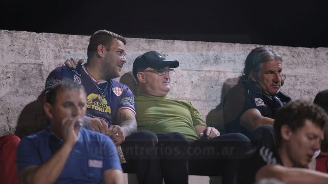 Edgardo Cervilla estuvo presente anoche en el Mutio.