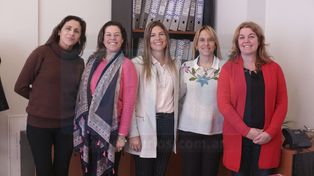Equipo. Las integrantes de la Oficina de Violencia de Género, en Paraná.