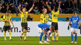 Borussia Dortmund sumó una victoria que lo dejó en lo más alto de la Bundesliga.