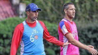 Tato Mosset cambiaría más de medio equipo para visitar a Argentinos