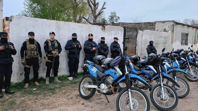 Personal policial intervino en el barrio Villa Busti