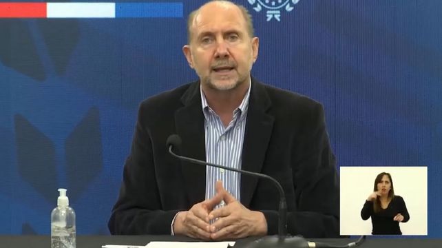 Perotti confirmó que llegan los test rápidos y advirtió que en este mes y medio tenemos la batalla más dura