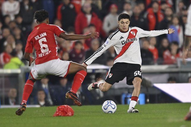 River empata ante su gente.