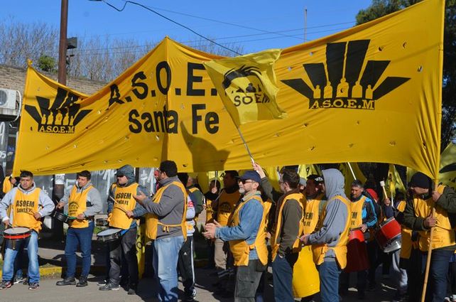 Los municipales reclaman el pago de la cláusula gatillo e inician medidas de fuerza