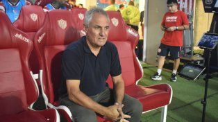 Con aciertos y errores, Madelón se ganó la chance de continuar como DT de Unión