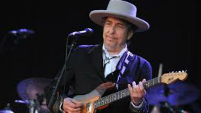 Dylan sigue activo con la música
