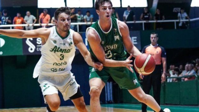 Ferro fue dueño del clásico y festejó con autoridad ante Atenas