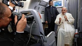 Sincero. El Papa no tuvo problemas en reconocer el miedo a operarse de la rodilla que lo aqueja, por temor a la anestesia.