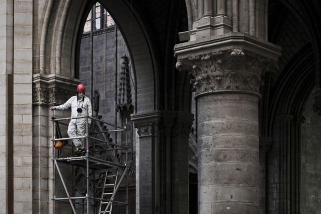 Los trabajos de restauración del histórico edificio se ejecutan lentamente.
