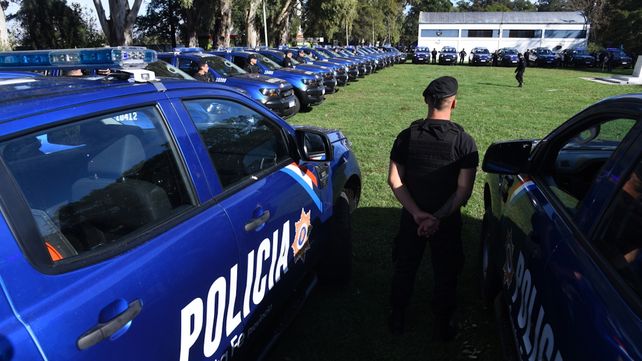 Suman 60 camionetas para la policía de la Unidad Regional II de Rosario