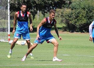 Unión piensa en Huracán mientras depura el plantel