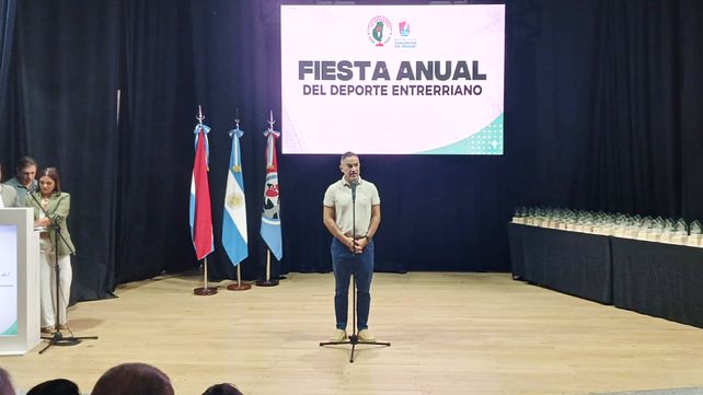 El gobierno de Entre Ríos acompañó la distinción a los destacados del deporte entrerriano en la 4ª Fiesta del Deporte Entrerriano en Concepción del Uruguay
