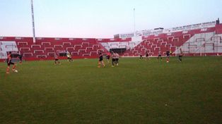 Con una formación alternativa, Unión superó a Belgrano de Paraná