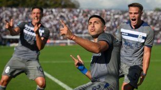 Gimnasia ganó en el Bosque, encadenó su tercera victoria y se metió en zona de playoffs