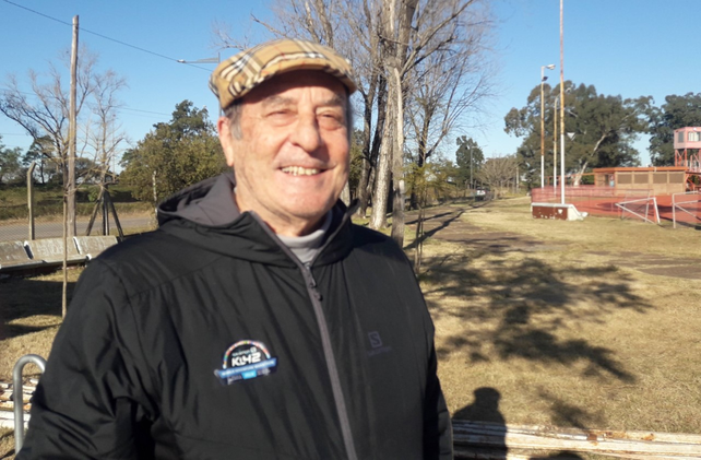 El profesor Juan Alberto Scarp&iacute;n es el presidente de la Federaci&oacute;n Santafesina de Atletismo.