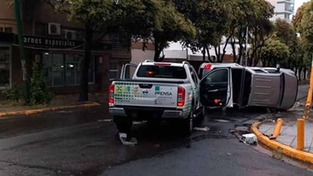 Volcó una camioneta en zona parque Urquiza