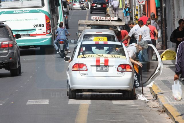Proponen importantes medidas de control para más seguridad en los taxis