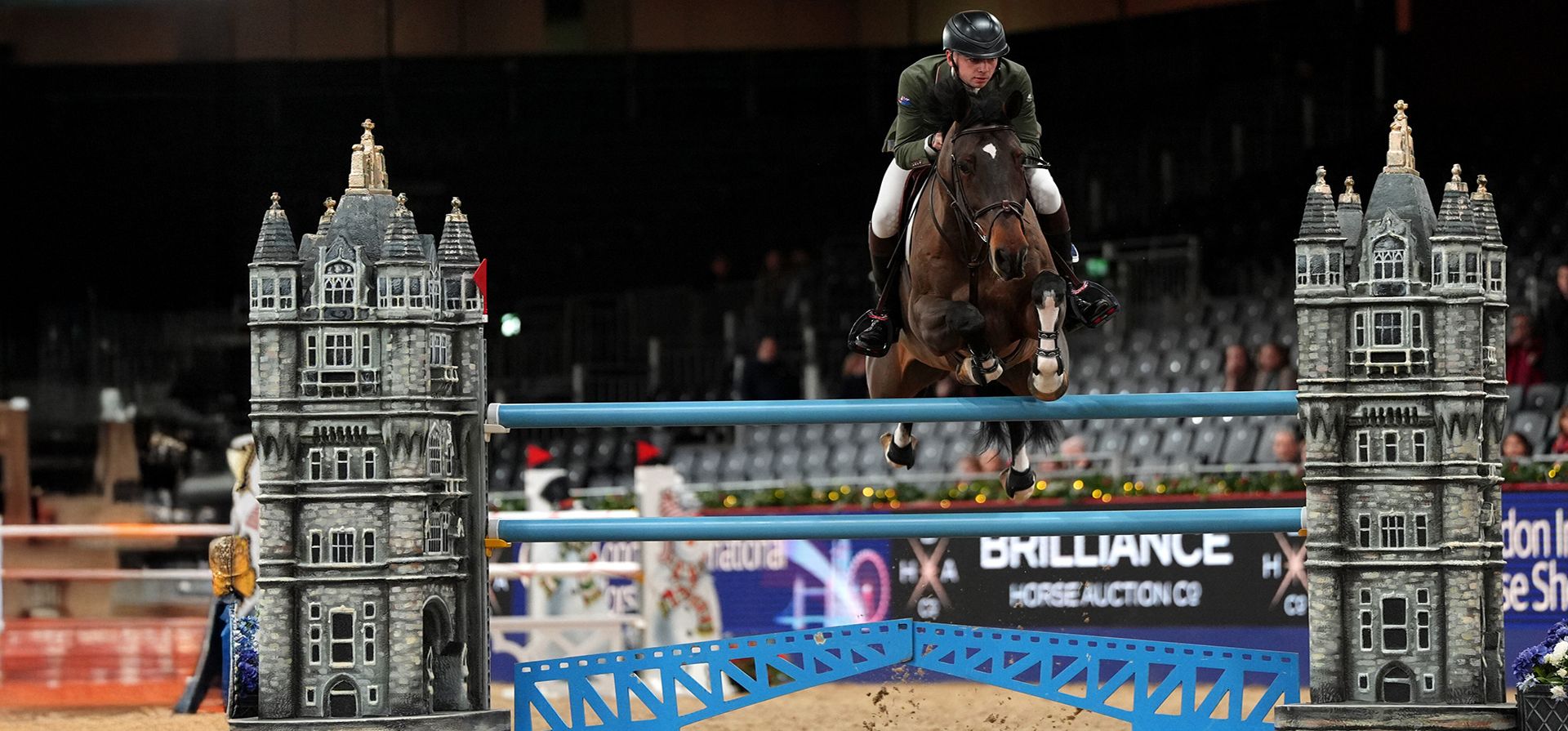 Joseph Stockdale con Laska JDV durante The Snowball Stakes, segundo día del London International Horse Show, el viernes 19 de diciembre de 2025. (Ben Whitley/PA vía AP) Joseph Stockdale con Laska JDV durante The Snowball Stakes, segundo día del London International Horse Show, el viernes 19 de diciembre de 2025. (Ben Whitley/PA vía AP)