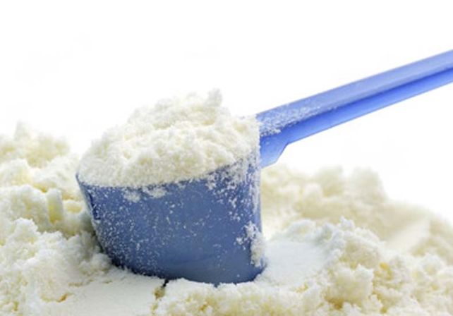 Nación envió menos del 10% de las partidas de leche maternizada