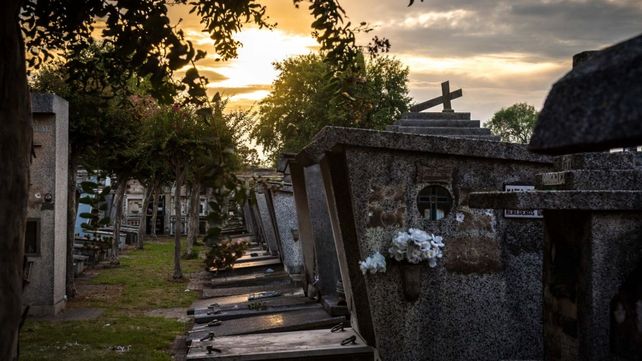 El cementerio de Baigorria creció de manera un tanto anárquica. Es fácil perderse en el Redentor