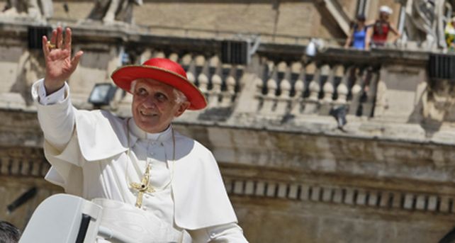 Pol&eacute;mico pedido de contribuci&oacute;n por la visita del Papa a Inglaterra