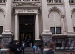 Cambio de estrategia: el BCRA podrá intervenir en el mercado para contener al dólar