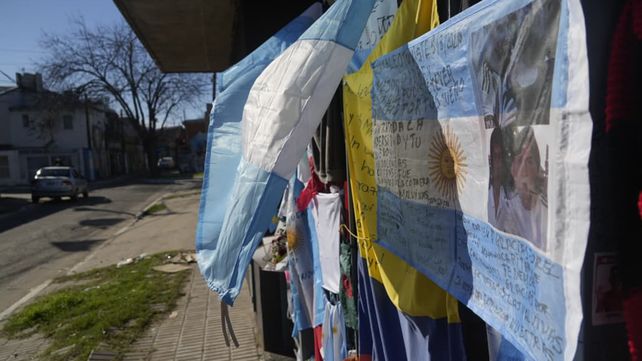 Fotogalería de La Capital: el homenaje de Rosario a Jorge Messi en La Bajada