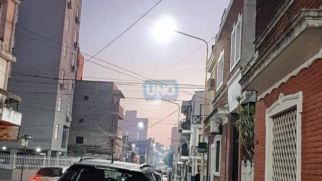 Paraná amaneció cubierta de humo proveniente del volcadero