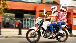 Las apps de viaje amplian servicios en Santa Fe y se profundiza la polémica: Didi ahora ofrecerá viajes en moto