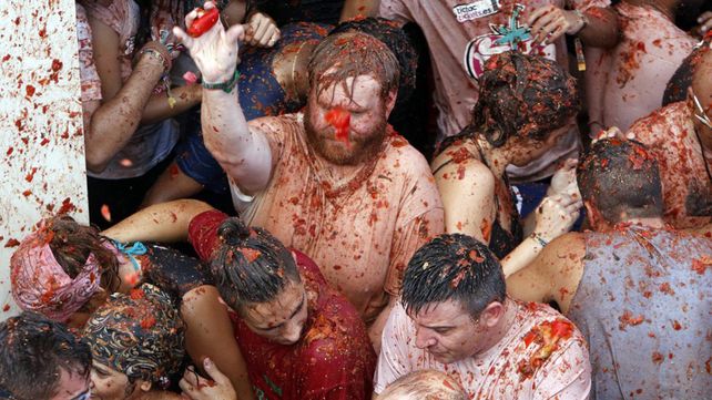 Tomatina, la batalla roja celebró su fiesta anual