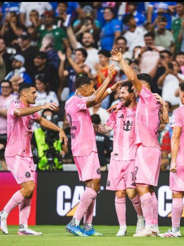 Lionel Messi y el Kily González celebraron su primer título juntos en Inter Miami