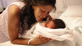 Santino, el bebé que nació en los primeros 30 segundos del 2013 en Rosario