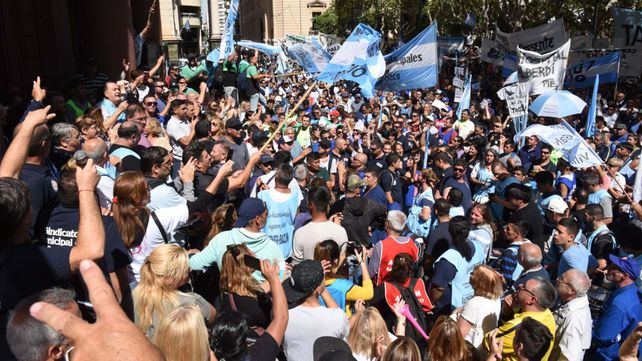 Los municipales ratificaron el paro pese a la conciliación obligatoria