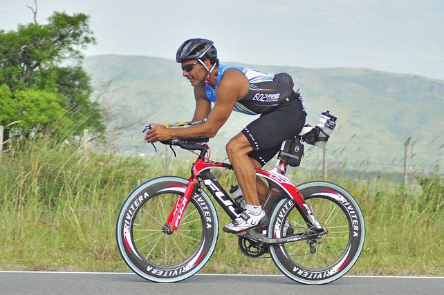 Incansable. Campanella aceptó el reto y estuvo en un exigente triatlón