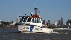 buscan a kitesurfista que se tiro al rio para recuperar su vela y desaparecio buscan a kitesurfista que se tiro al rio para recuperar su vela y desaparecio