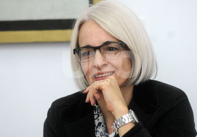 Dura. “Dedican más tiempo a comunicar que a gestionar”