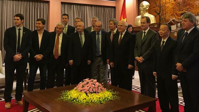 El gobernador y empresarios de la Región Centro fueron recibidos por las autoridades de&nbsp;Hanoi.