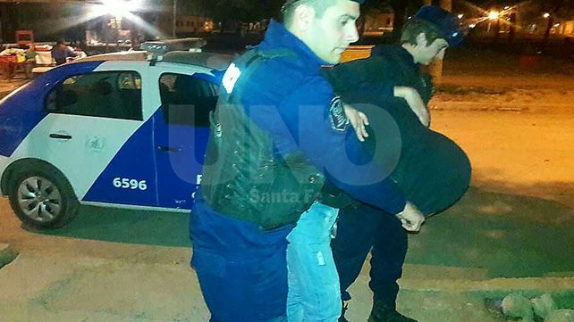 Un hombre encontró e hirió a un delincuente que estaba robando en su casa