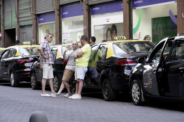 Los titulares de taxis denunciaron que en los últimos tres meses