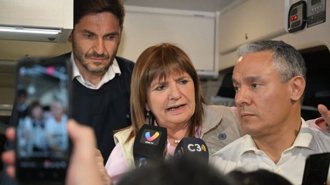 Patricia Bullrich junto al gobernador electo de Santa Fe