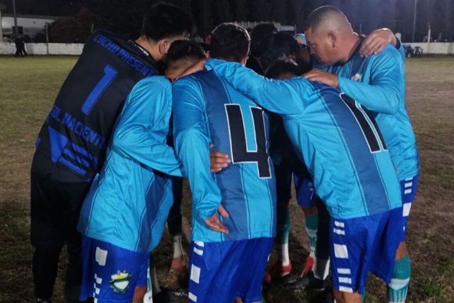 Las Flores tuvo que esforzarse para vencer a Santa Fe en la Primera B