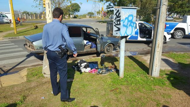 Tras una persecución detuvieron a tres ladrones en Avenida Alem