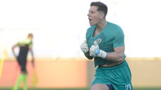 Gaspar Servio jugó oficialmente 38 partidos defendiendo el arco auriazul entre Liga Profesional, Copa de la Liga y Copa Argentina.