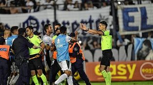 Lamolina se disculpó por el penal que le dio a Quilmes