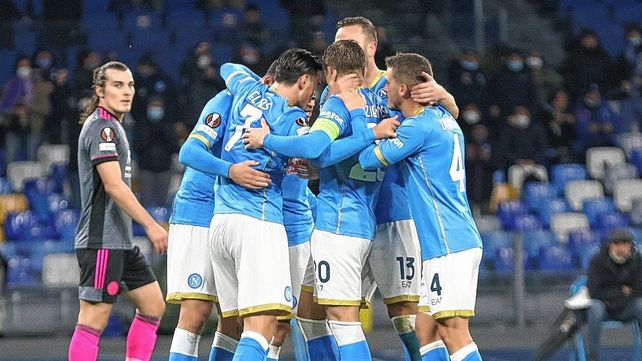 Napoli superó a Leicester pero deberá jugar los 16vos de final de la Liga de Europa.&nbsp;