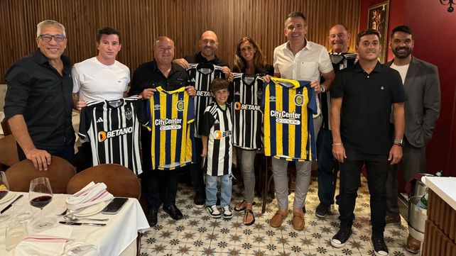 Los dirigentes de Atlético Mineiro y de Central mantuvieron una cena de camaradería en la previa al partido.